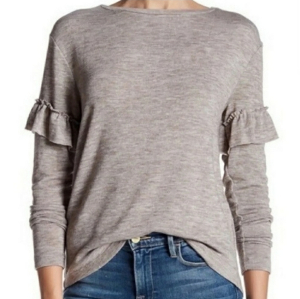 ⚠️DONATING SOON‼️Philosophy Light Gray Ruffle Long-Sleeve Minimal Sleeve Sweater